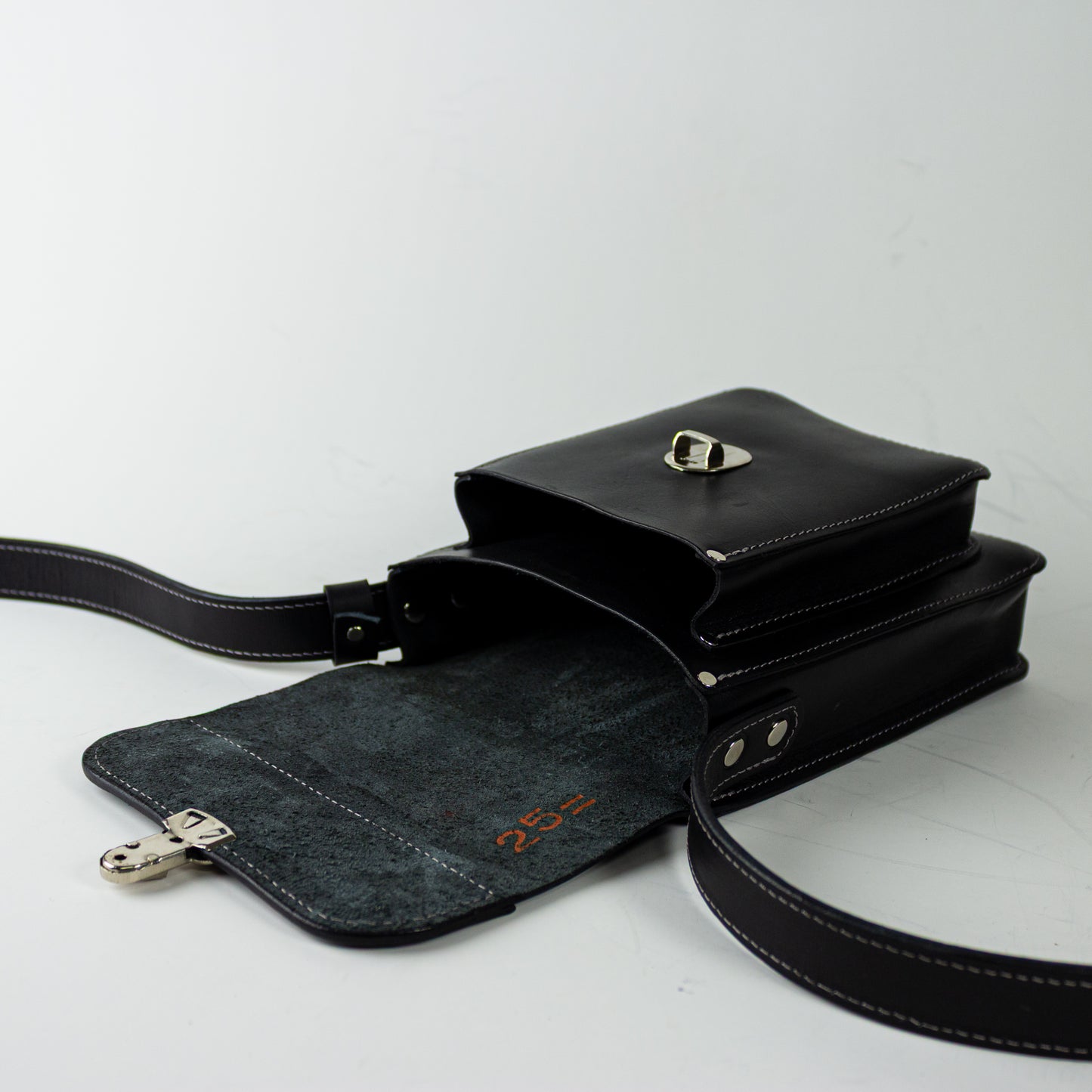 Morral de Cuero Artesanal – Yopen Horse