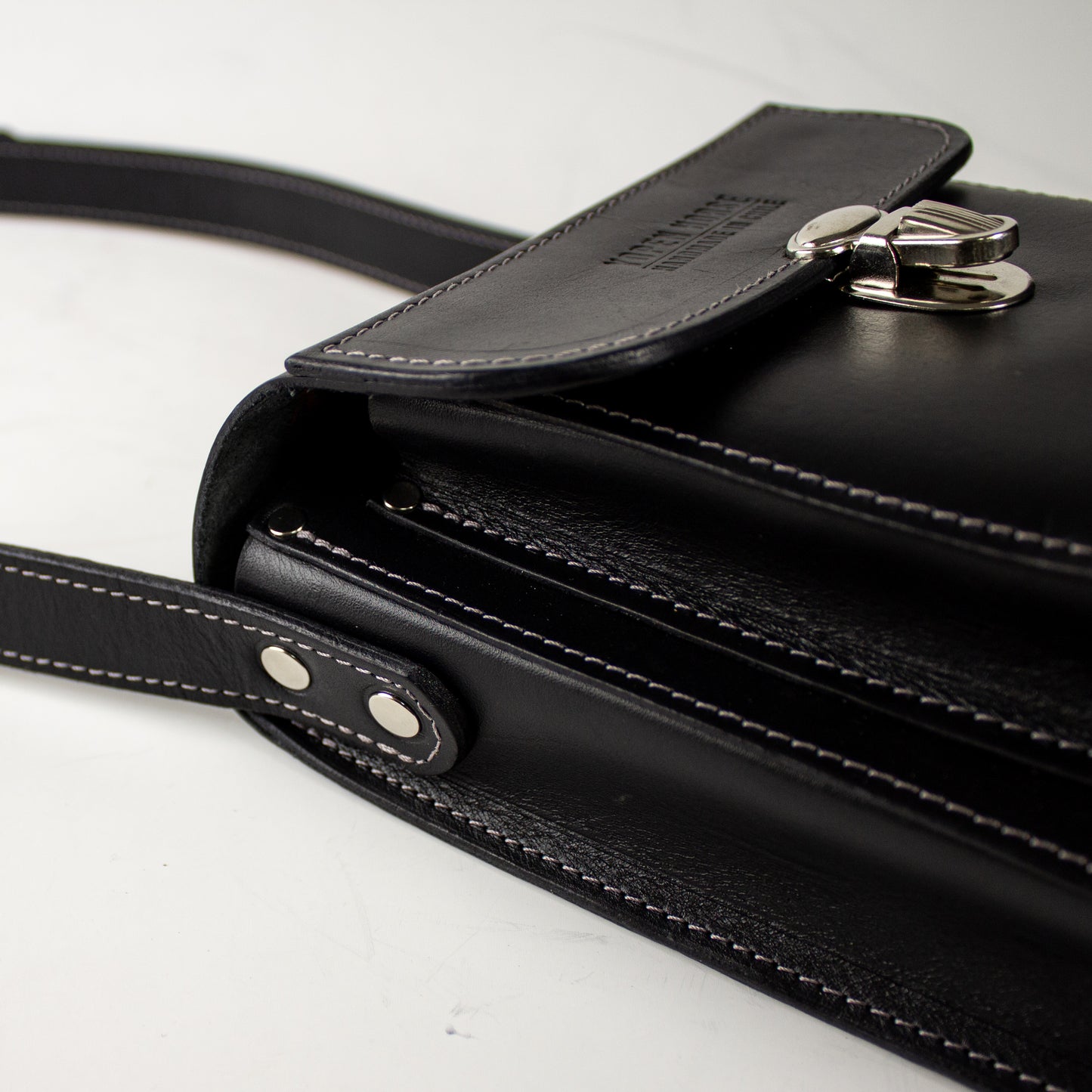 Morral de Cuero Artesanal – Yopen Horse