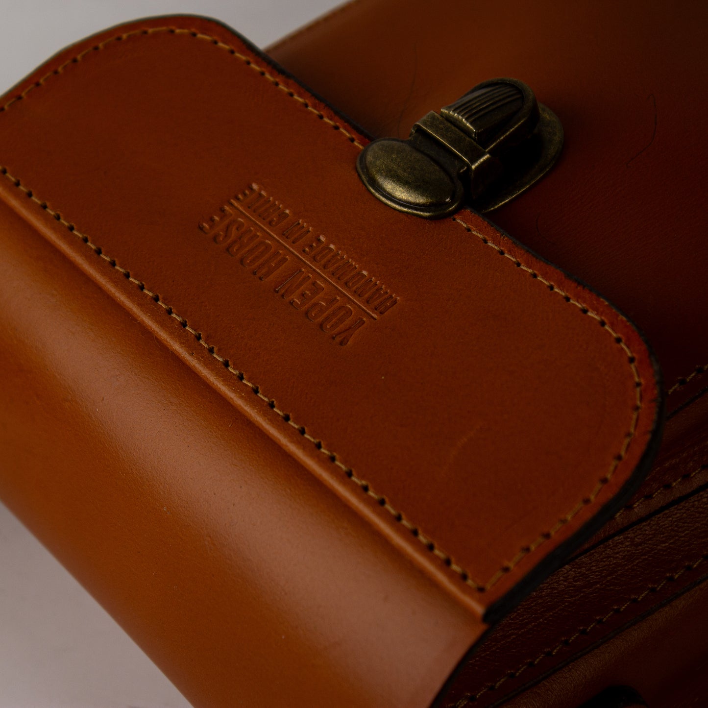 Morral de Cuero Artesanal – Yopen Horse