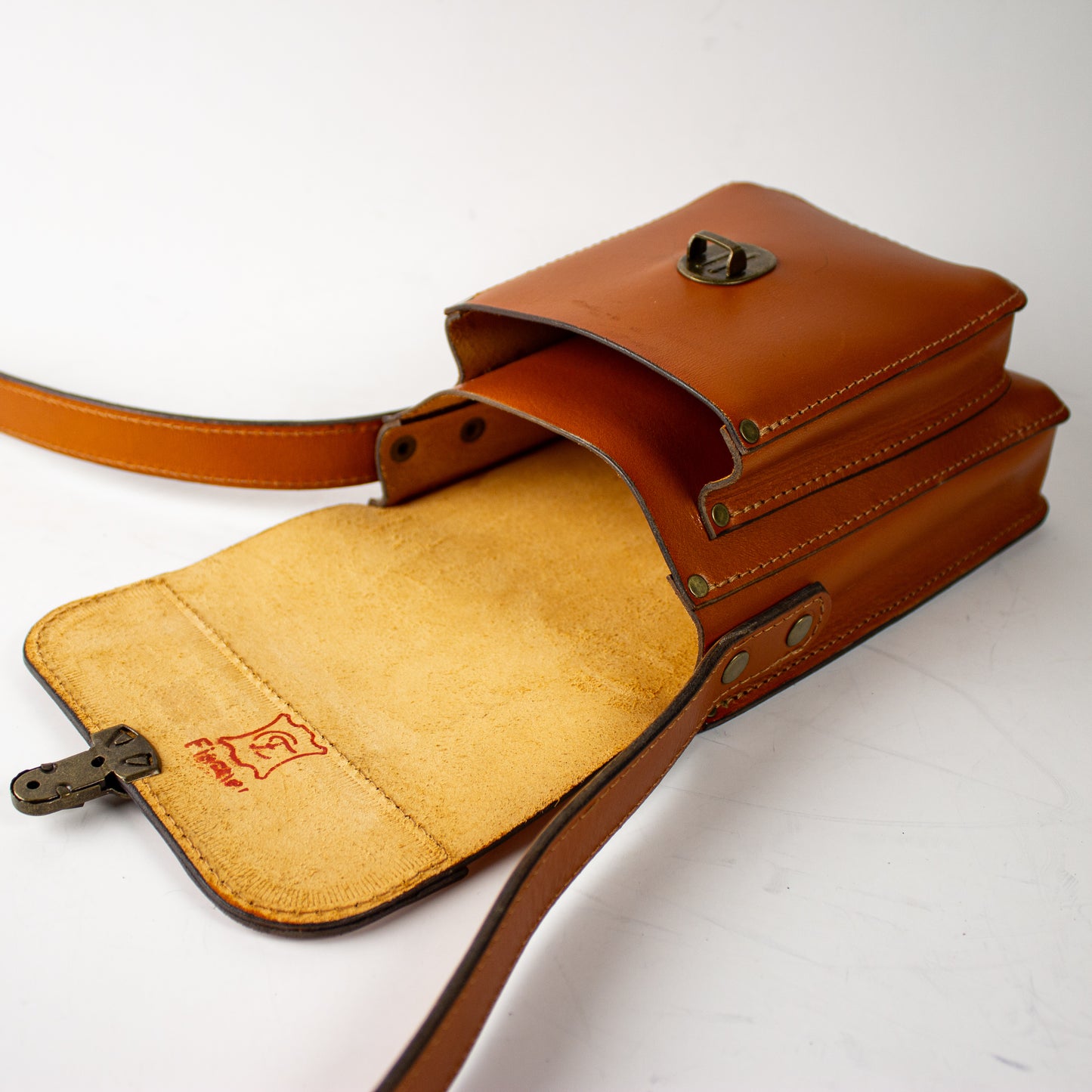 Morral de Cuero Artesanal – Yopen Horse